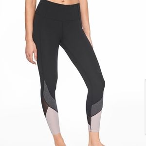 Women's Black Colorblock Salutation 7/8 Tight